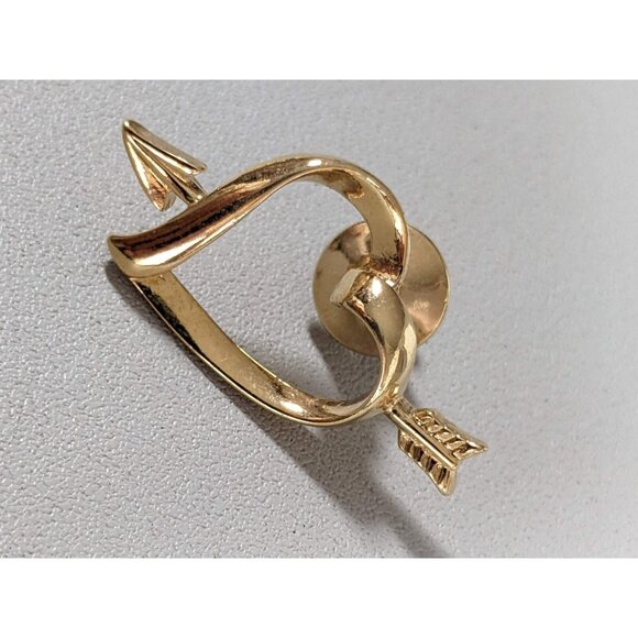 Vintage Avon Gold Tone Open Heart Arrow Pin - Picture 3 of 6